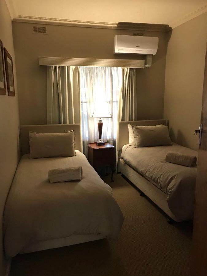 Comfort-Style-Unexpected Villa Sea Lake ภายนอก รูปภาพ